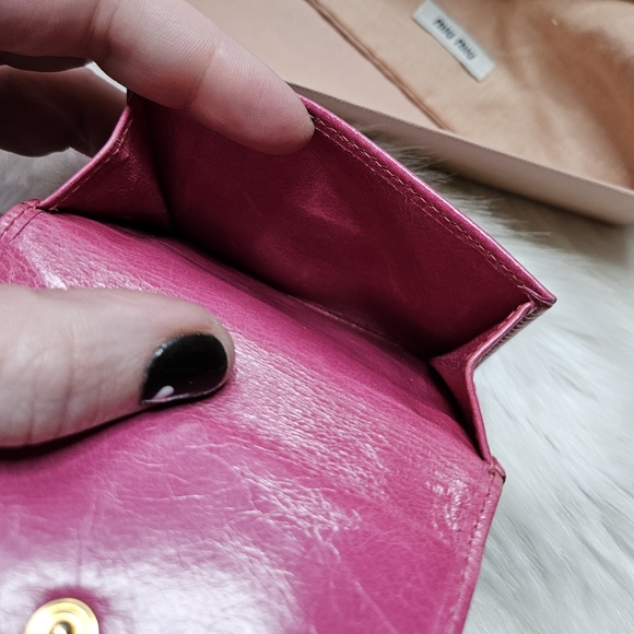💓SOLD💓 MIU MIU Compact Wallet with Mirror (full inclusion) - Picture 6 of 14